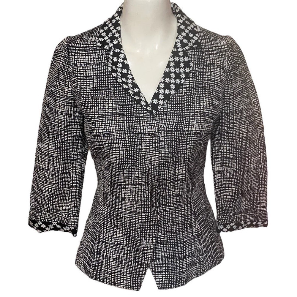 Andrew Gn Knit Black & White Blazer with Floral Trim and Lining Size 36